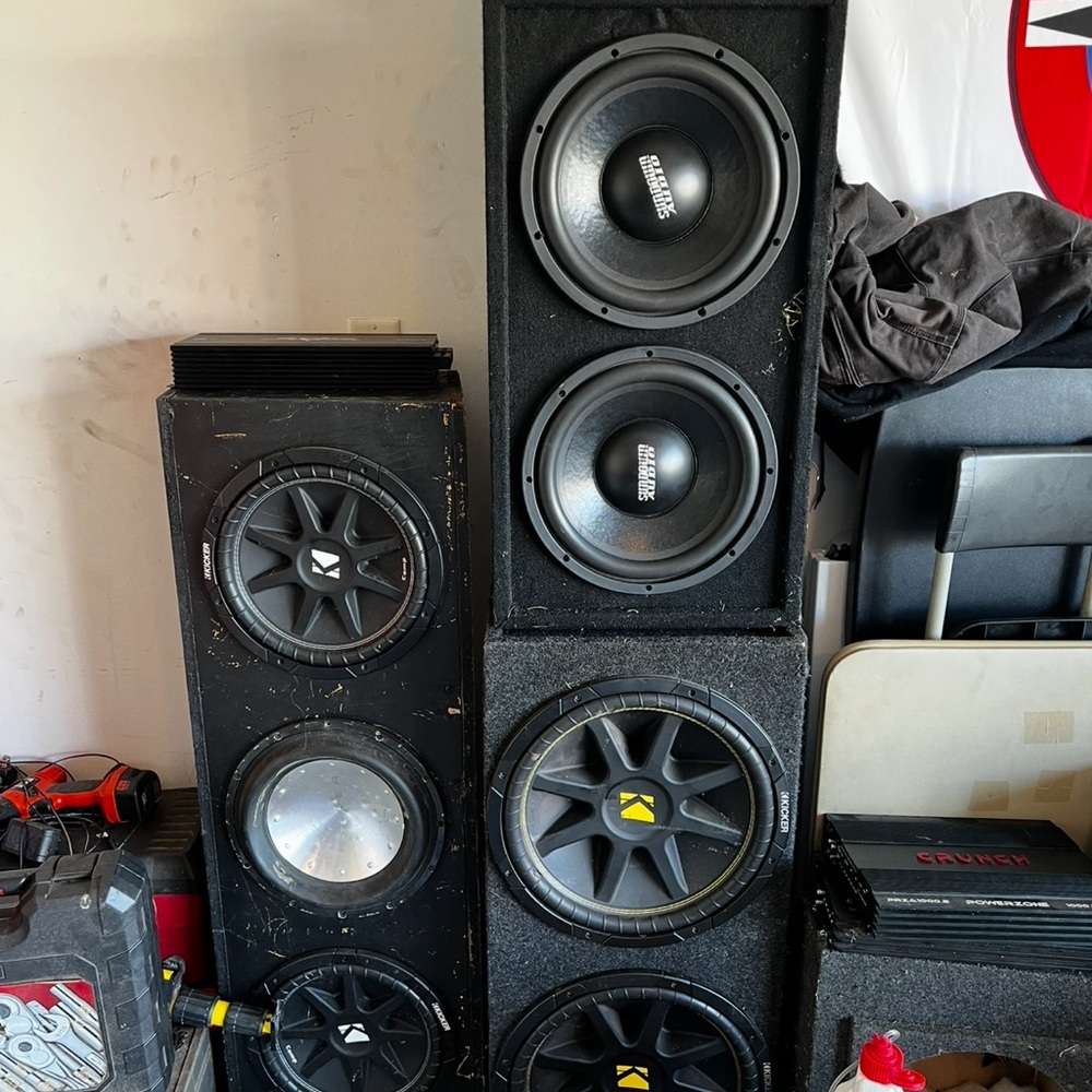 Kicker Black Car Audio Amplifiers